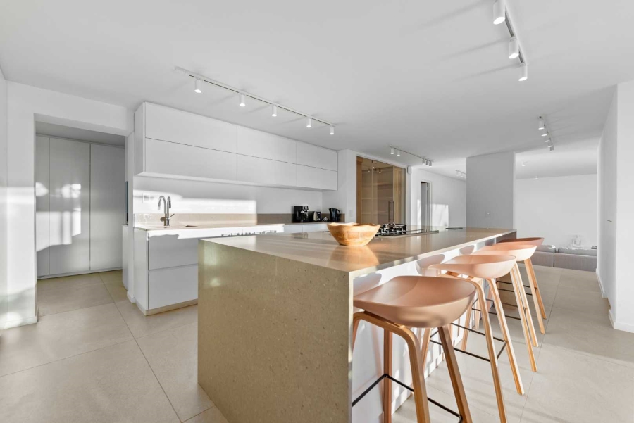 5 Bedroom Property for Sale in Camps Bay Western Cape